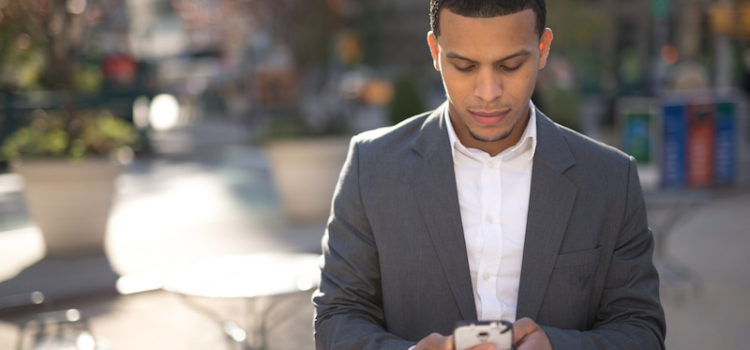 SMART PHONE ‘TEXT NECK’ SMART PHONE ‘TEXT NECK’